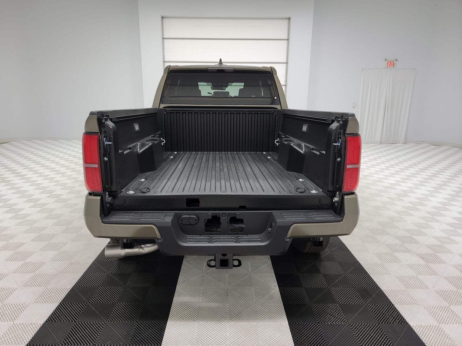 2025 Toyota Tacoma TRD Off-Road AWD