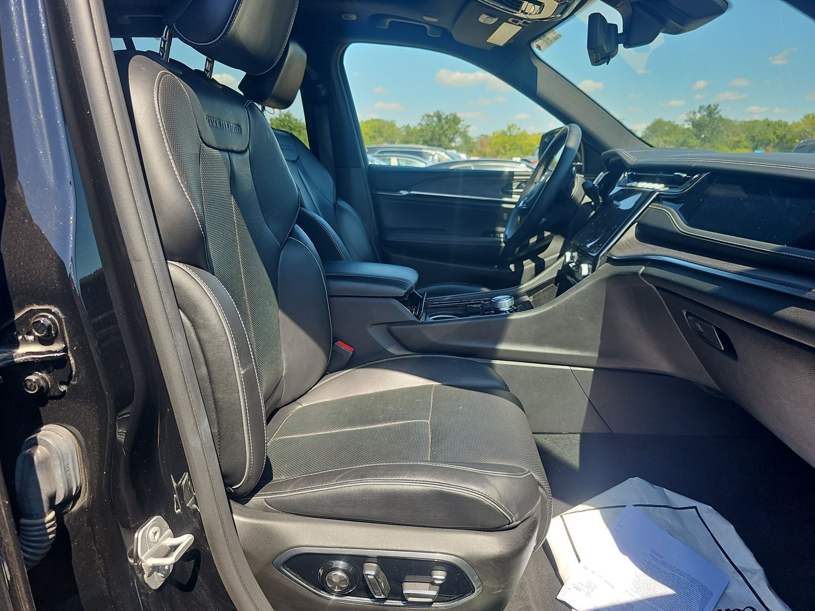 2022 Jeep Grand Cherokee Overland AWD