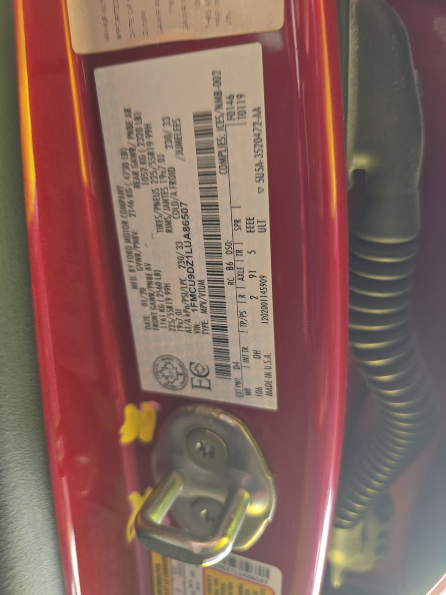 2020 Ford Escape Hybrid Titanium AWD