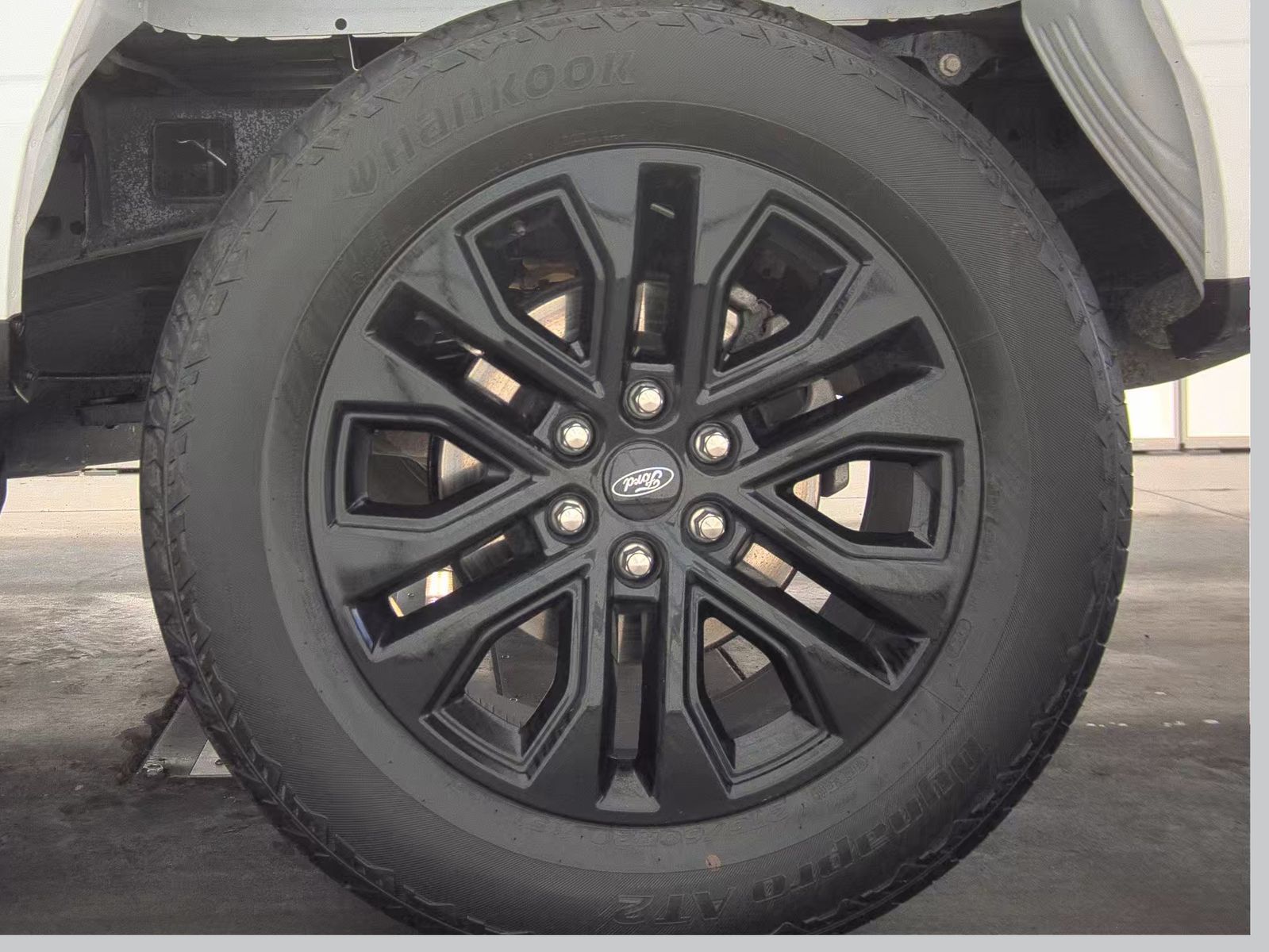 2024 Ford F-150 Lariat AWD