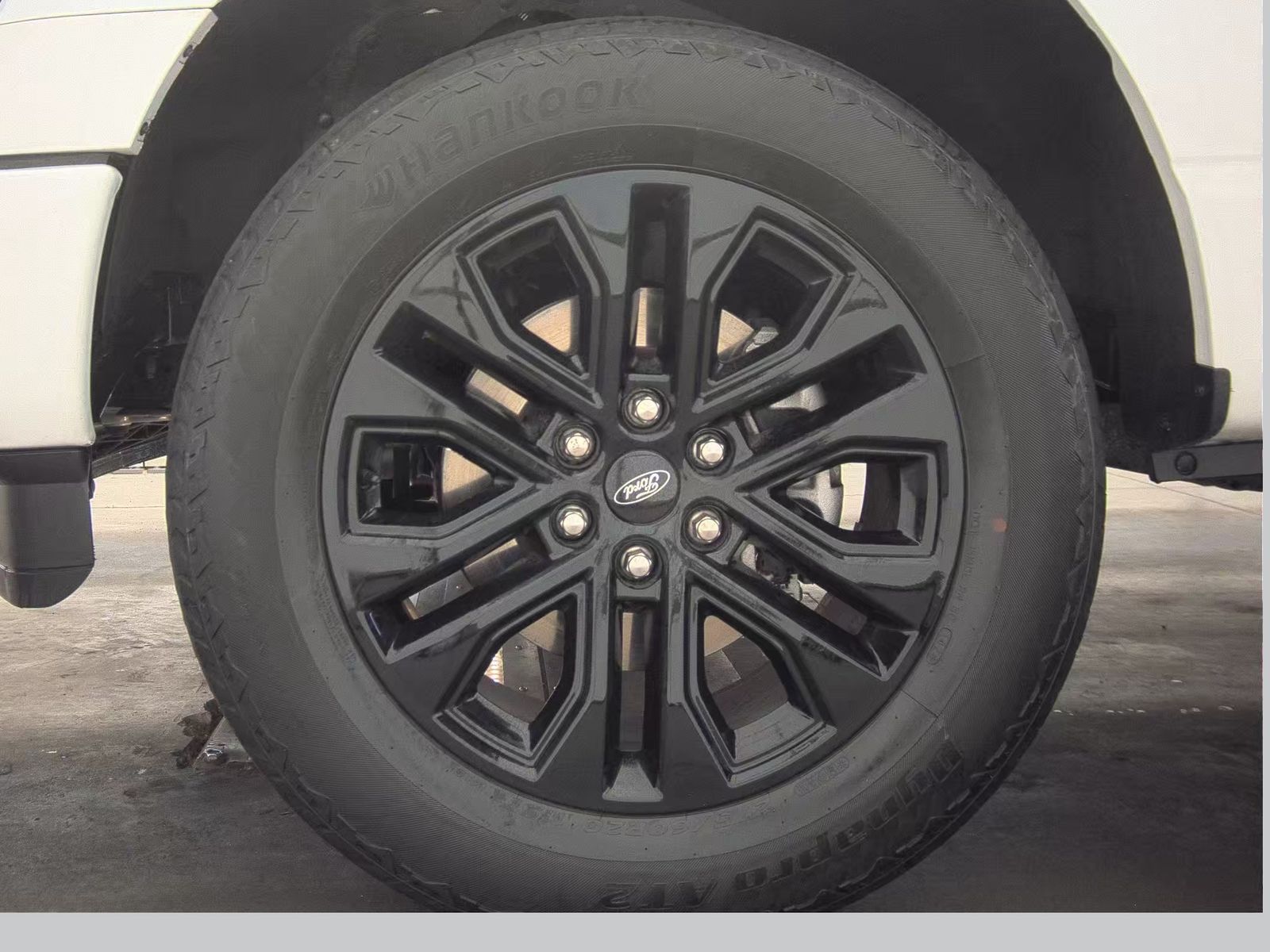 2024 Ford F-150 Lariat AWD