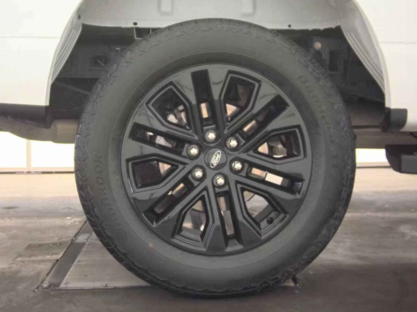 2024 Ford F-150 Lariat AWD
