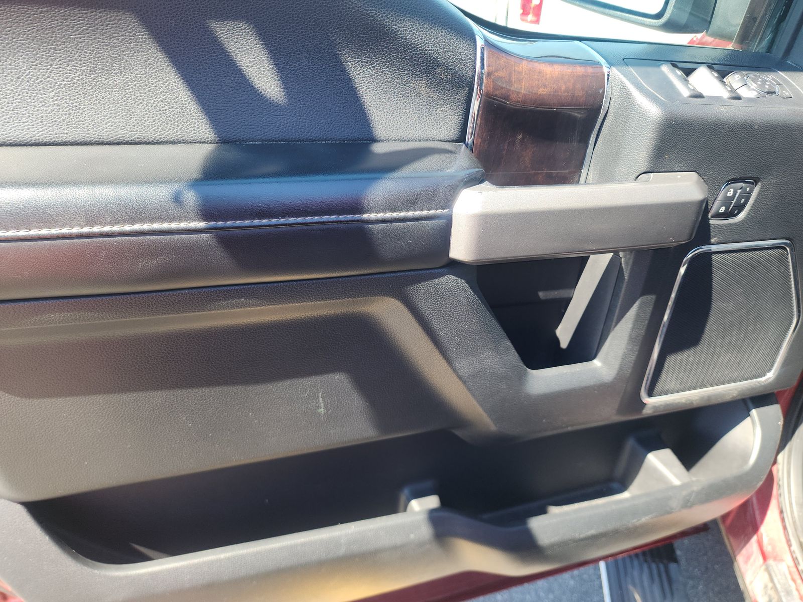 2016 Ford F-150 Platinum AWD