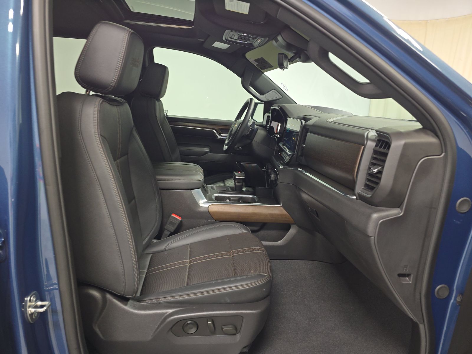 2024 Chevrolet Silverado 1500 High Country AWD