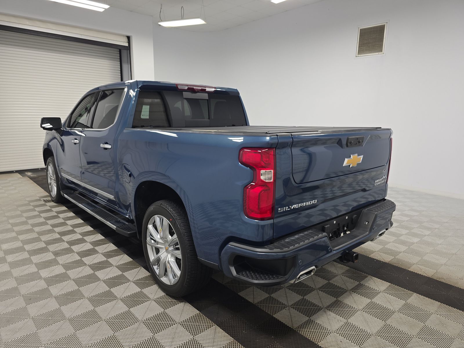 2024 Chevrolet Silverado 1500 High Country AWD