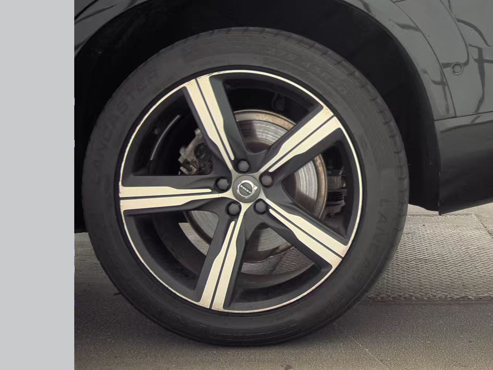 2018 Volvo XC90 T5 Momentum AWD