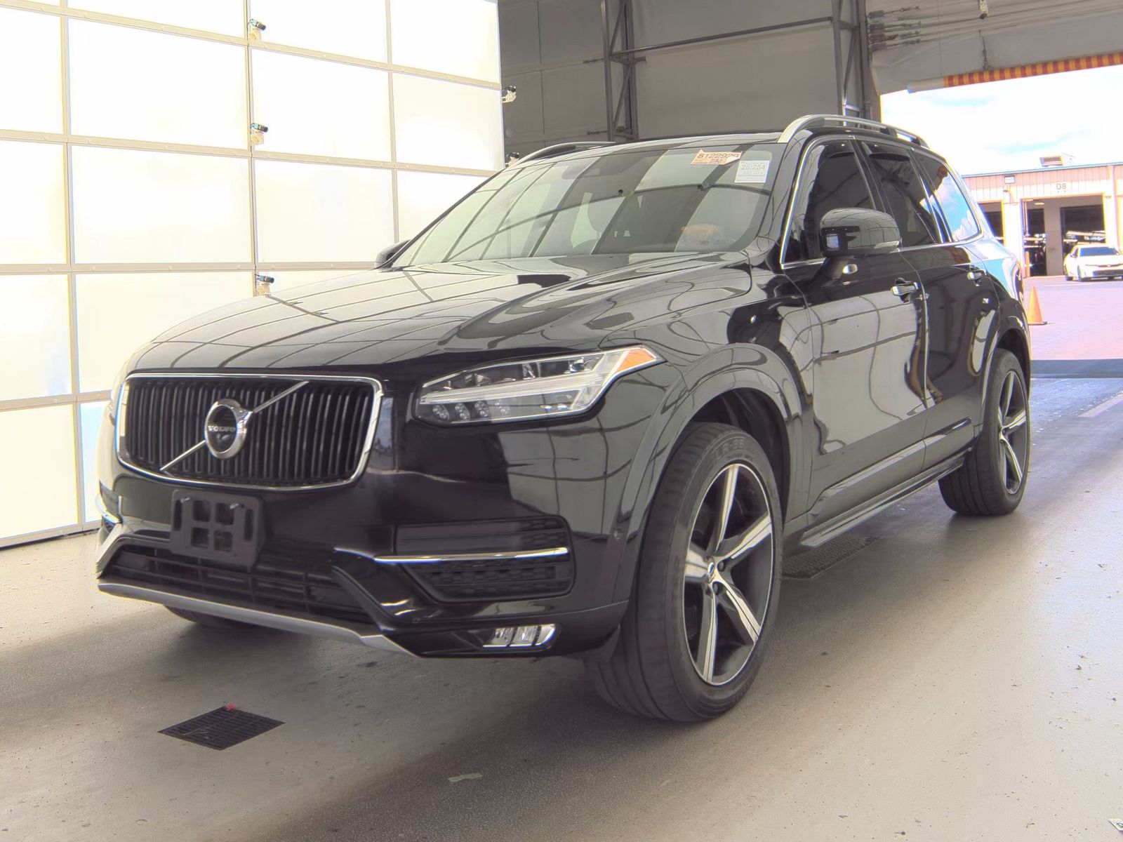 2018 Volvo XC90 T5 Momentum AWD