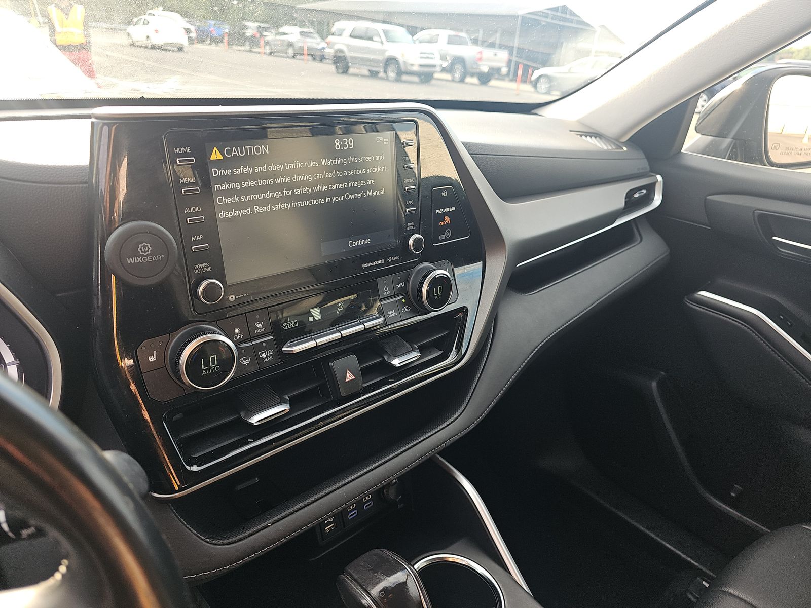 2022 Toyota Highlander Hybrid XLE FWD