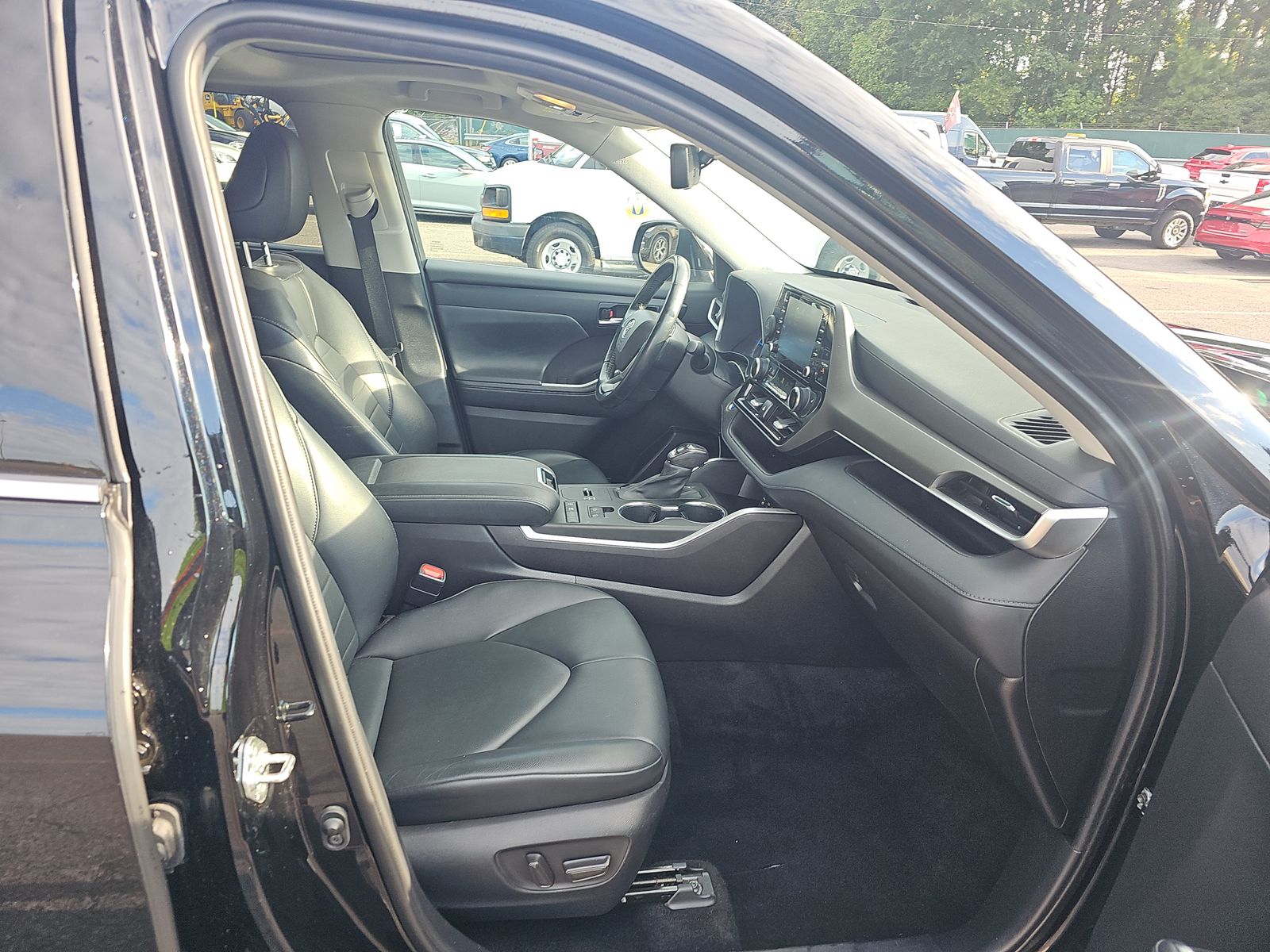 2022 Toyota Highlander Hybrid XLE FWD