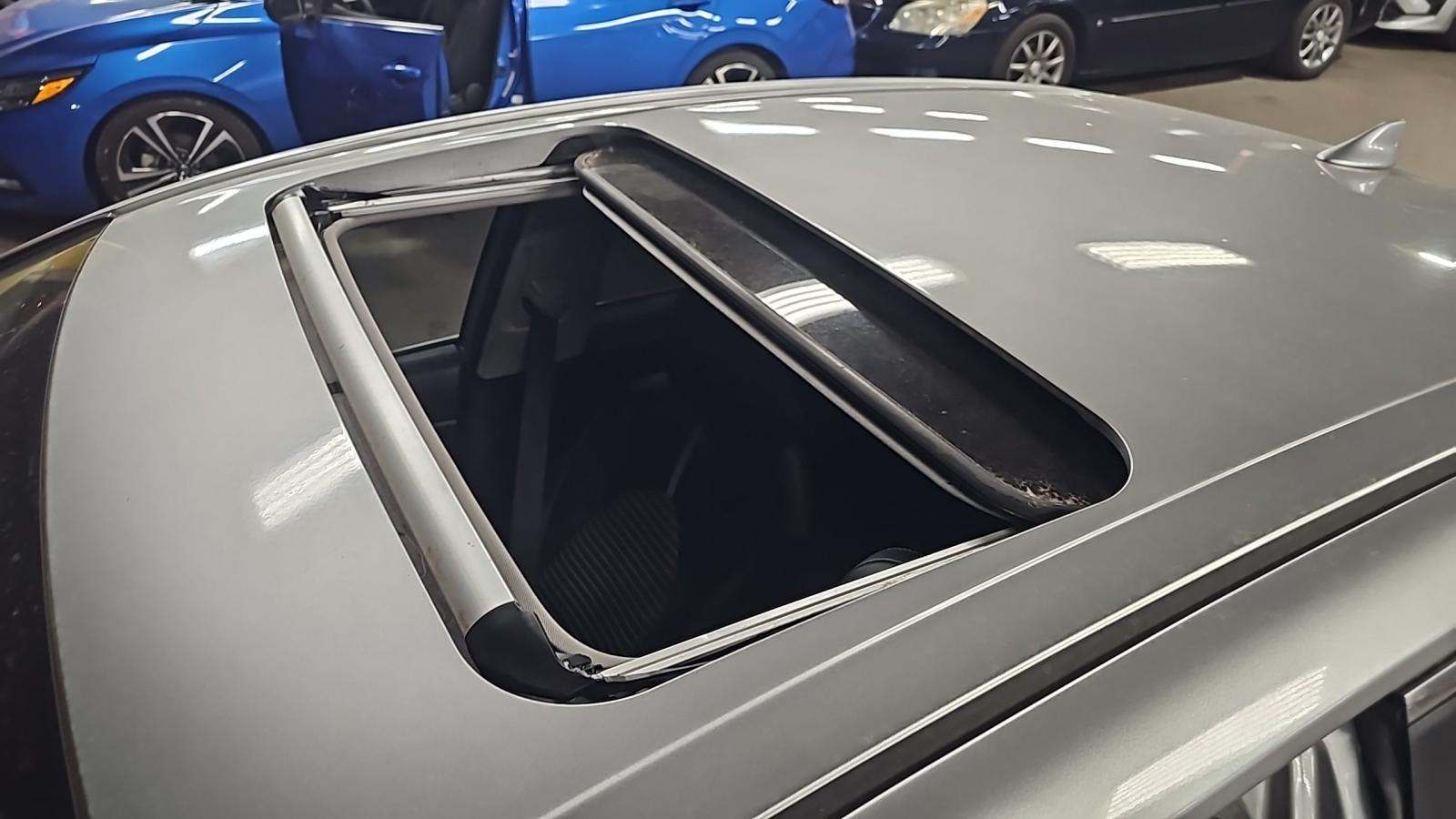 2021 Toyota Camry Hybrid SE FWD