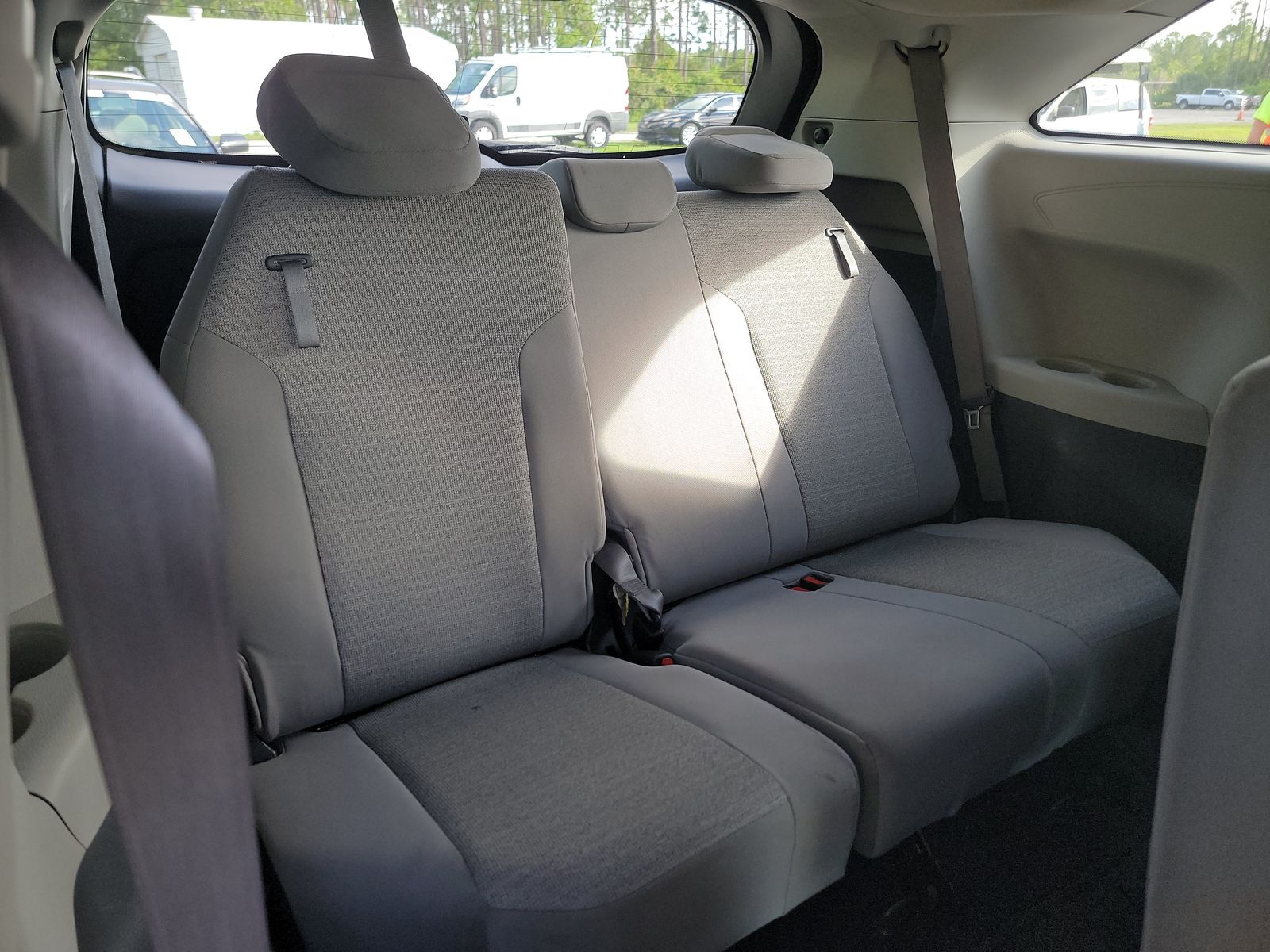 2021 Toyota Sienna LE FWD