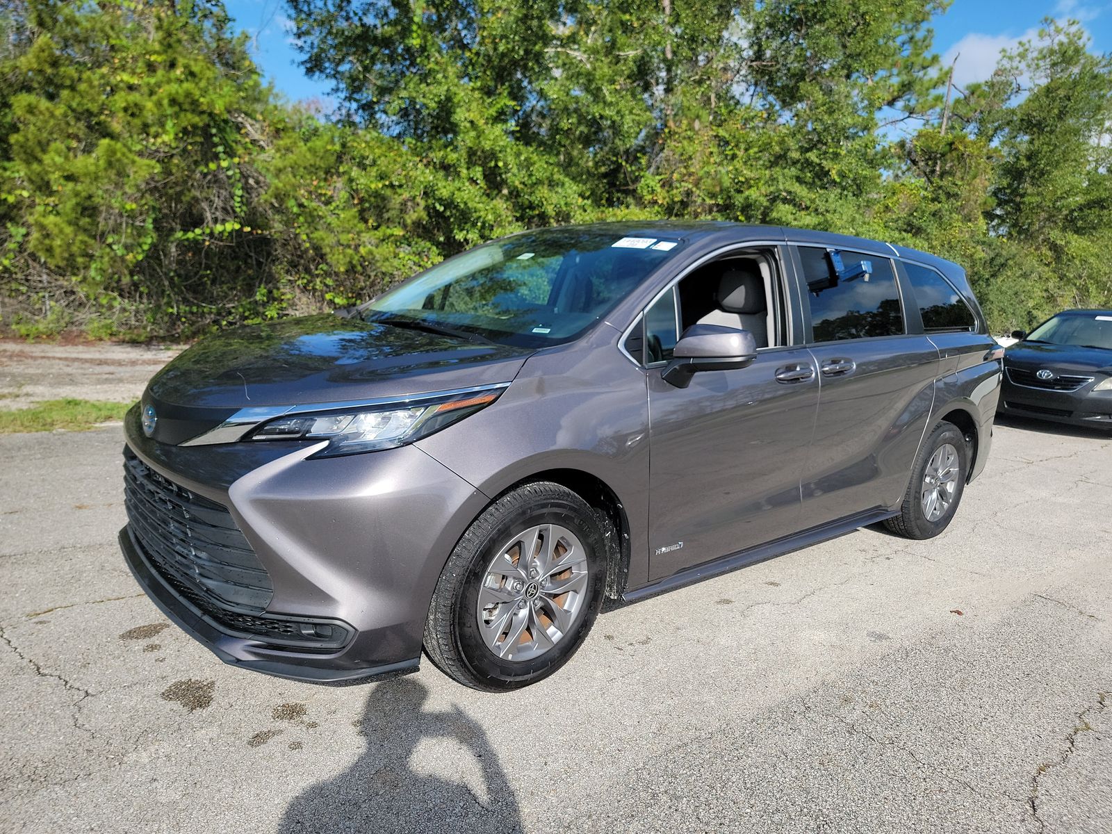 2021 Toyota Sienna LE FWD