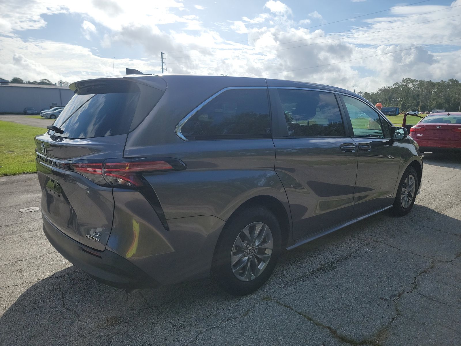 2021 Toyota Sienna LE FWD
