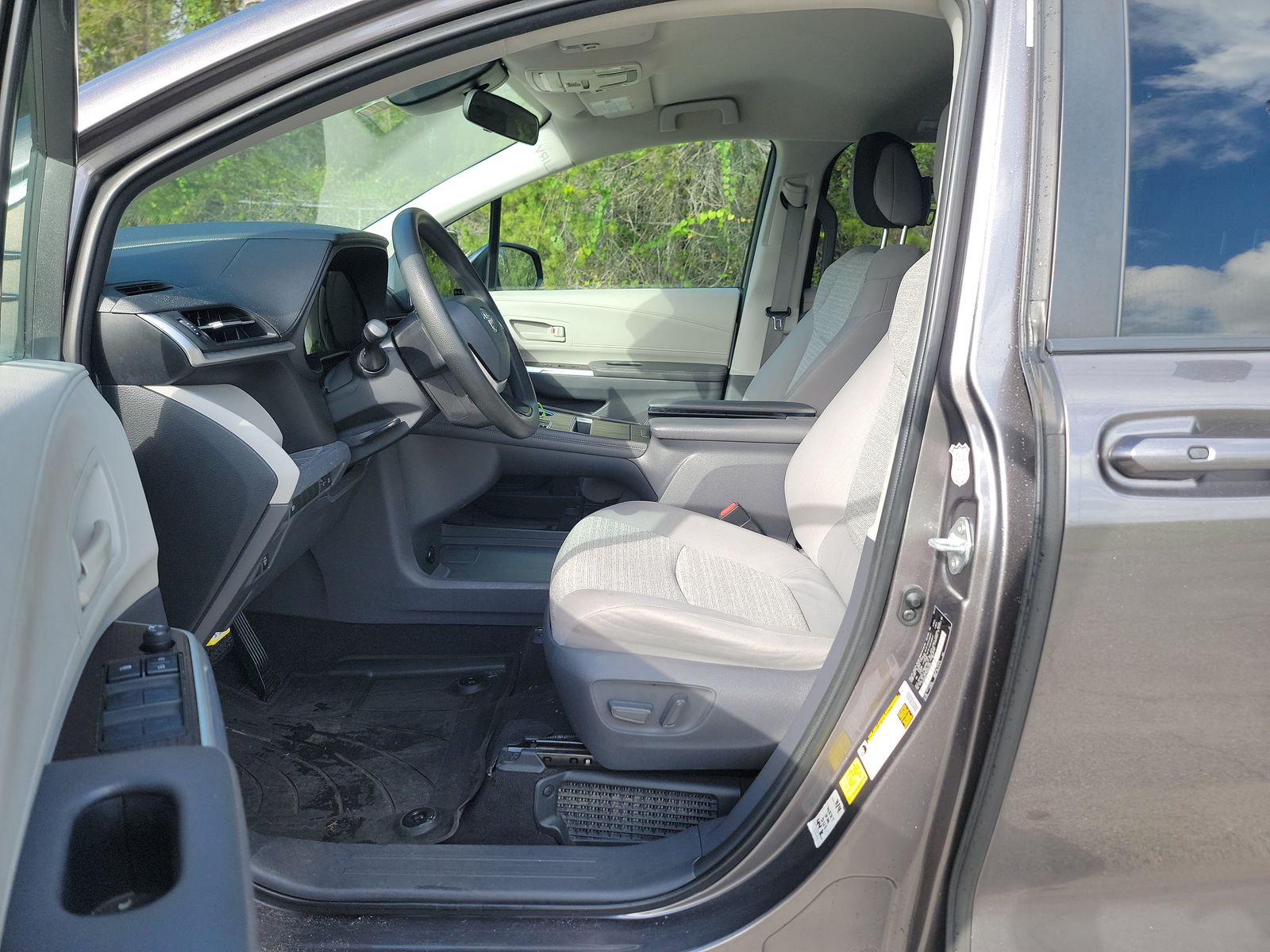 2021 Toyota Sienna LE FWD
