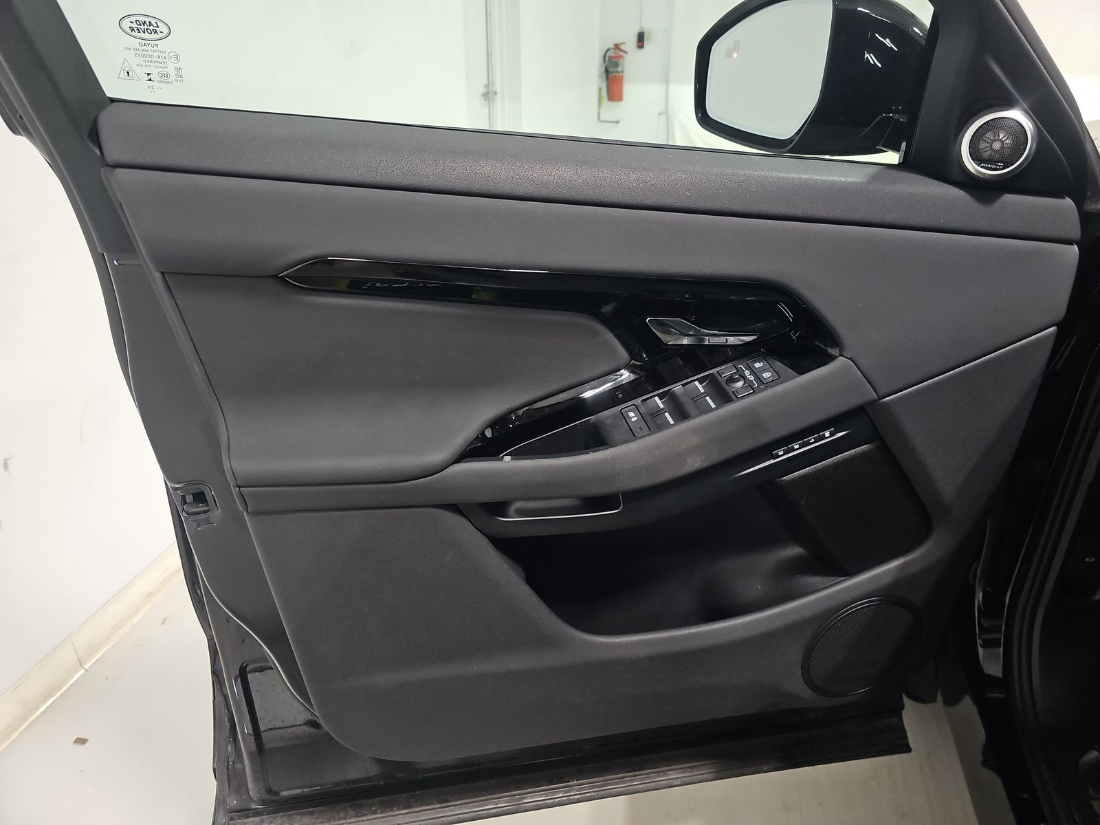 2025 Land Rover Range Rover Evoque Dynamic SE AWD