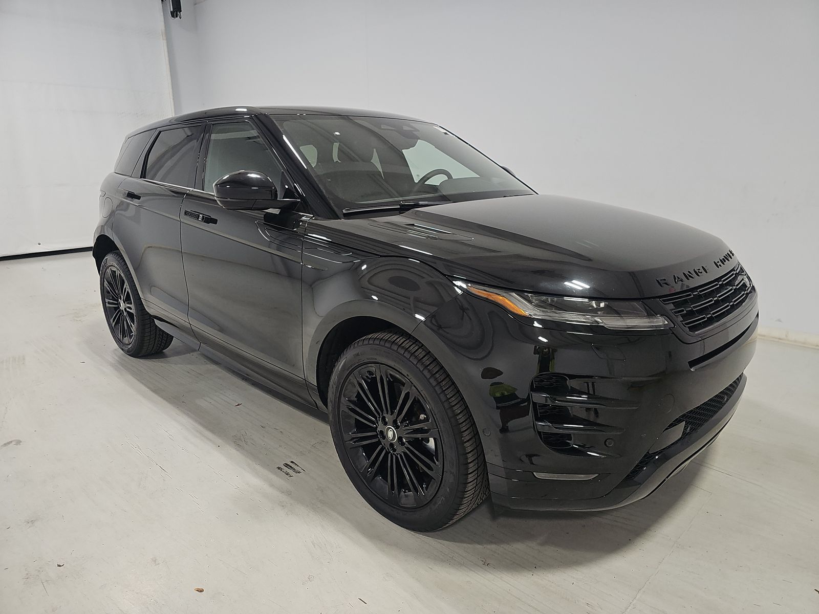 2025 Land Rover Range Rover Evoque Dynamic SE AWD