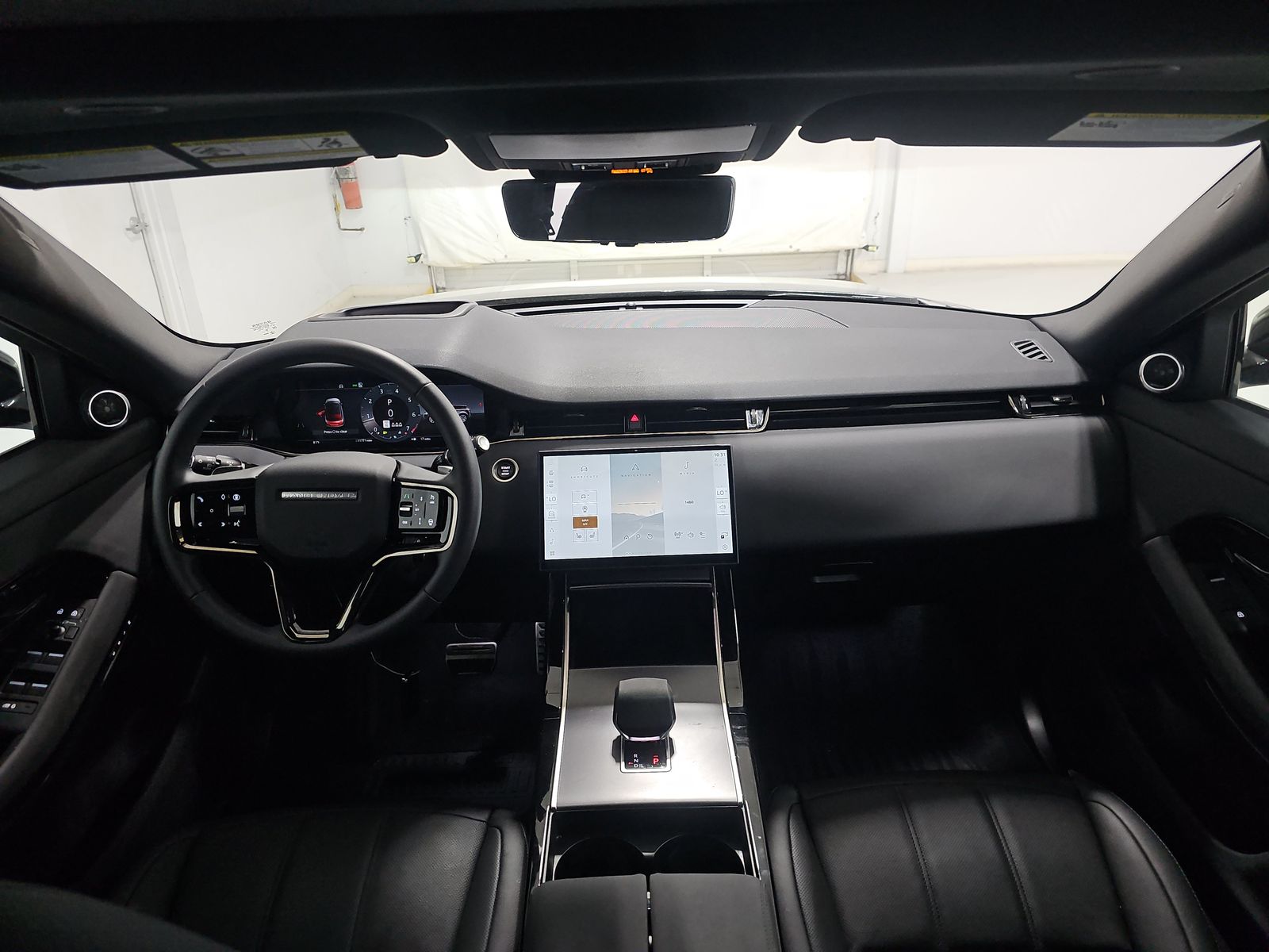 2025 Land Rover Range Rover Evoque Dynamic SE AWD