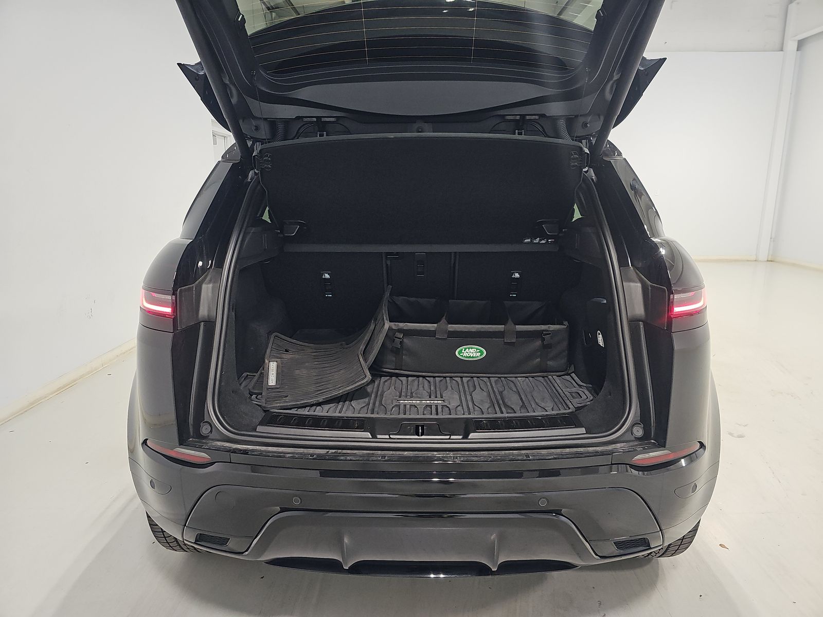 2025 Land Rover Range Rover Evoque Dynamic SE AWD