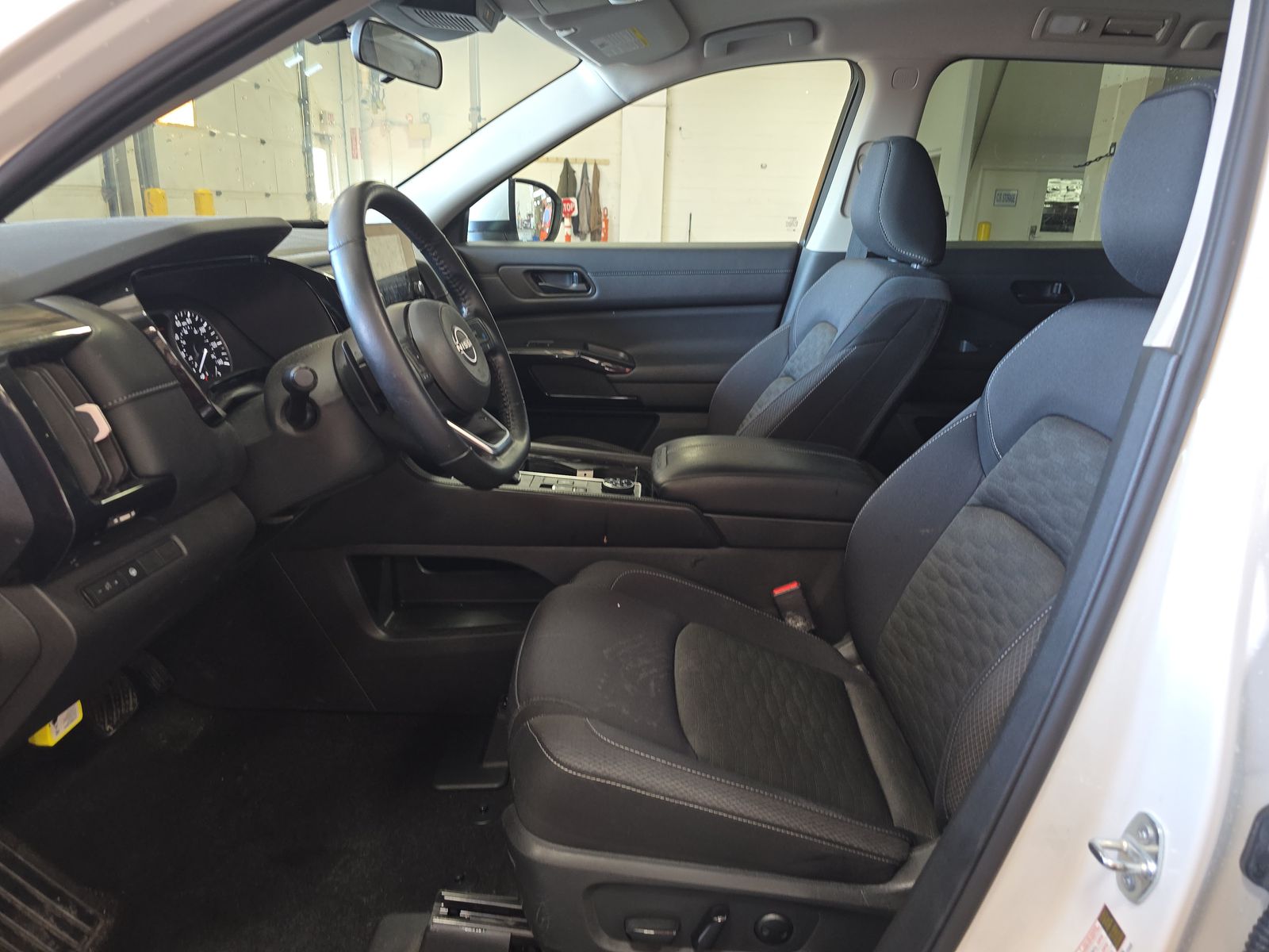 2024 Nissan Pathfinder SV AWD