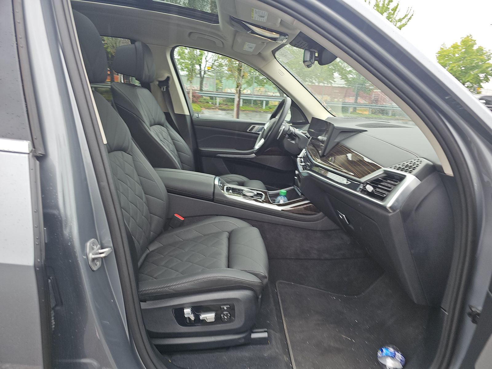 2025 BMW X7 xDrive40i AWD