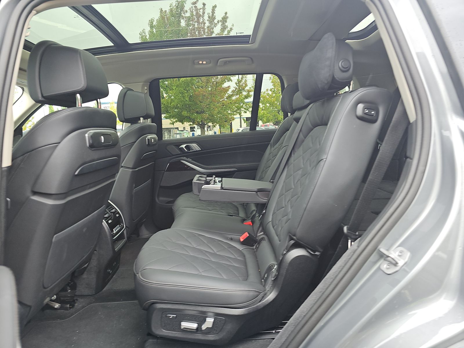 2025 BMW X7 xDrive40i AWD