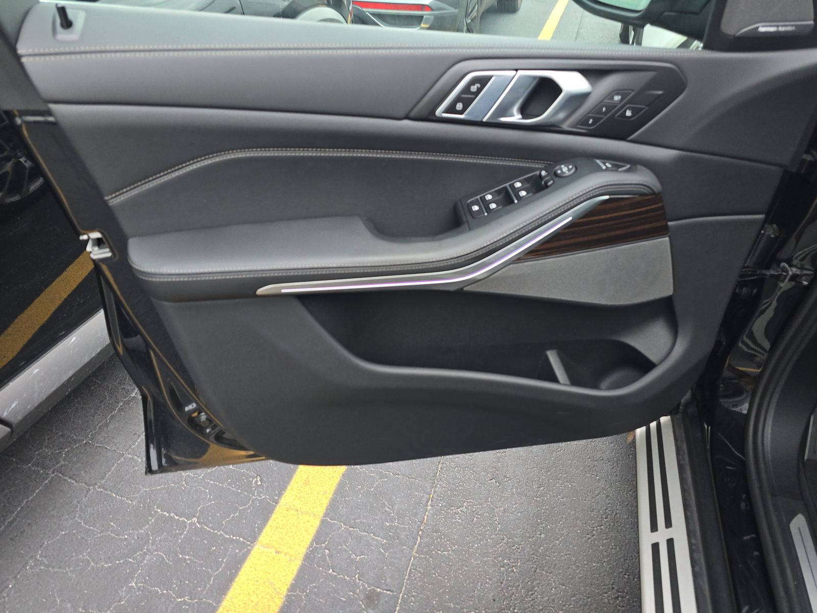 2025 BMW X5 xDrive40i AWD