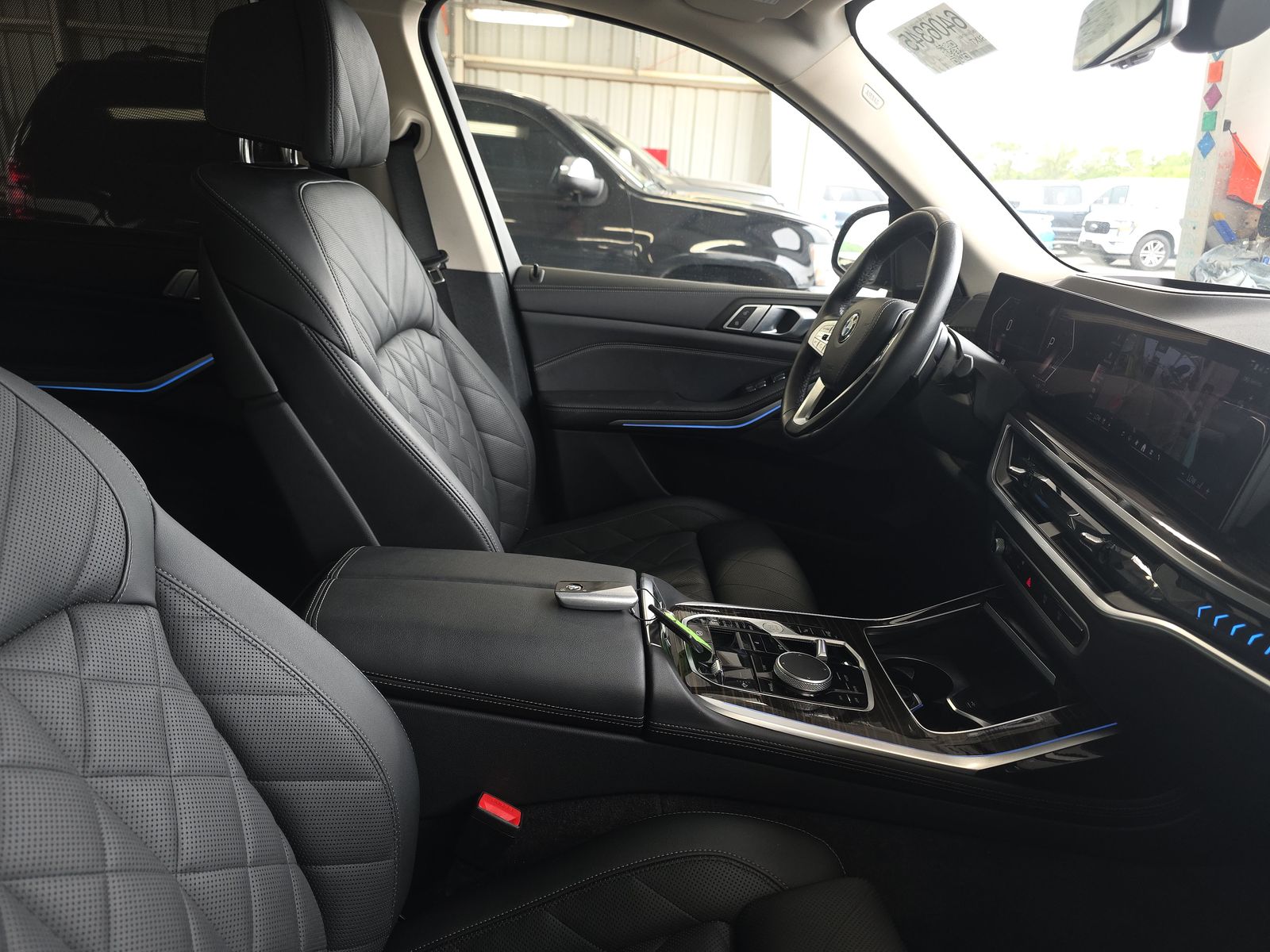 2025 BMW X7 xDrive40i AWD