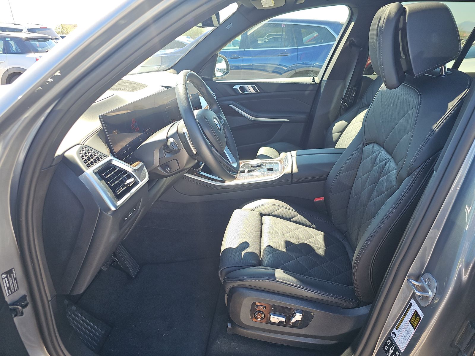 2025 BMW X5 xDrive40i AWD