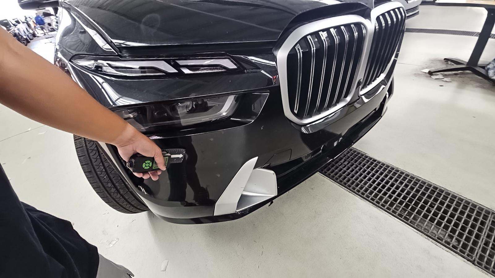 2025 BMW X7 xDrive40i AWD