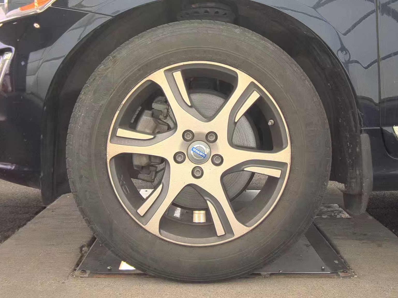 2016 Volvo XC60 T5 Platinum AWD