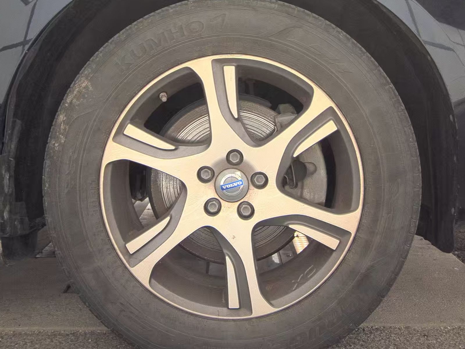 2016 Volvo XC60 T5 Platinum AWD