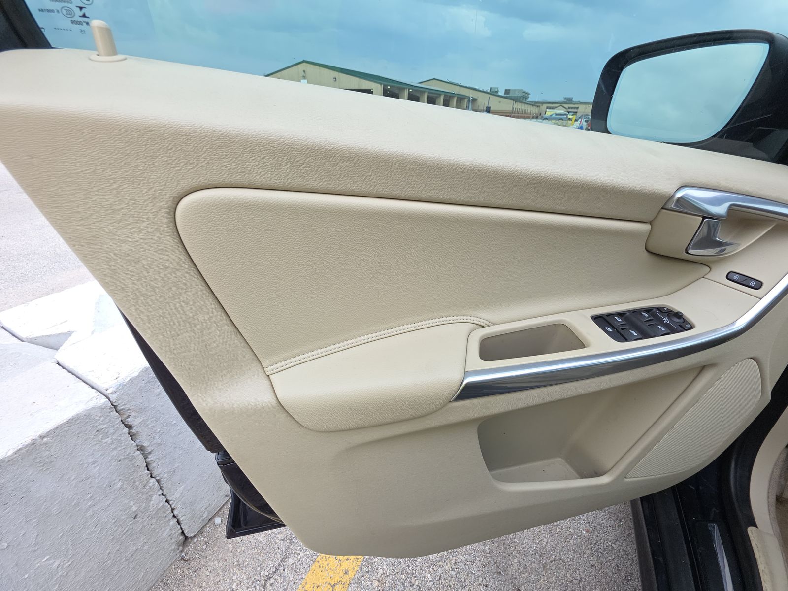 2016 Volvo XC60 T5 Platinum AWD