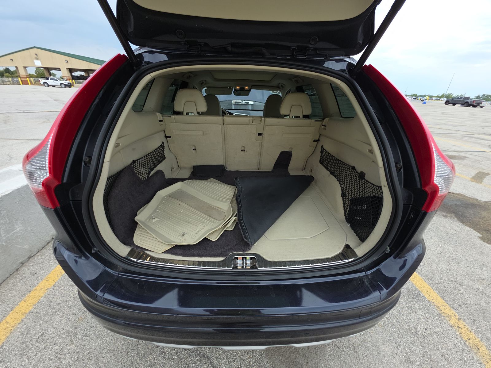 2016 Volvo XC60 T5 Platinum AWD