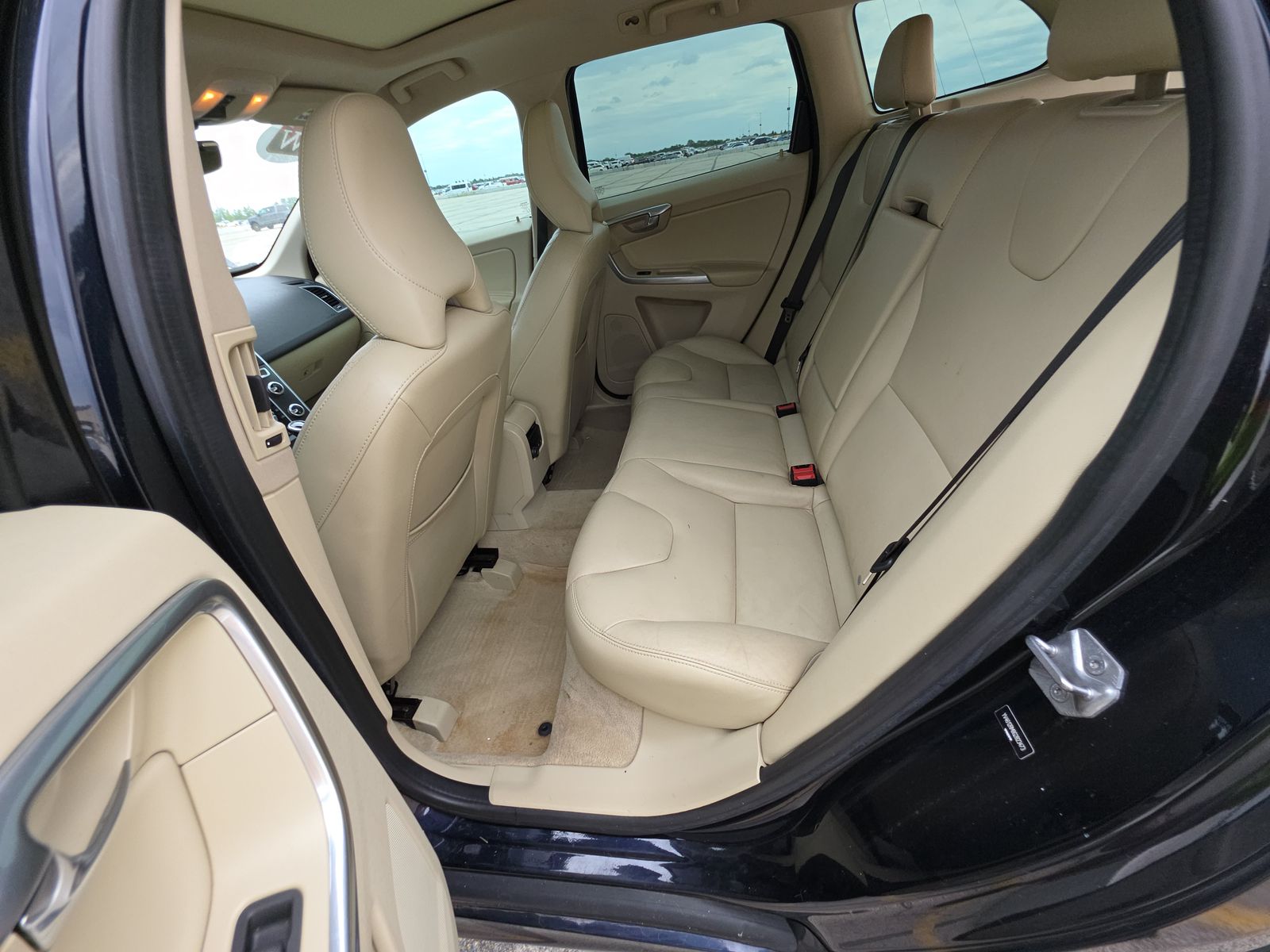 2016 Volvo XC60 T5 Platinum AWD