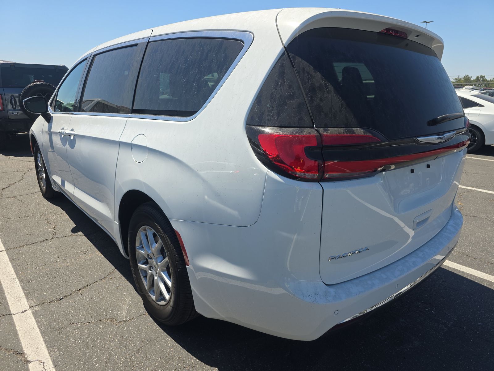 2025 Chrysler Pacifica Select FWD