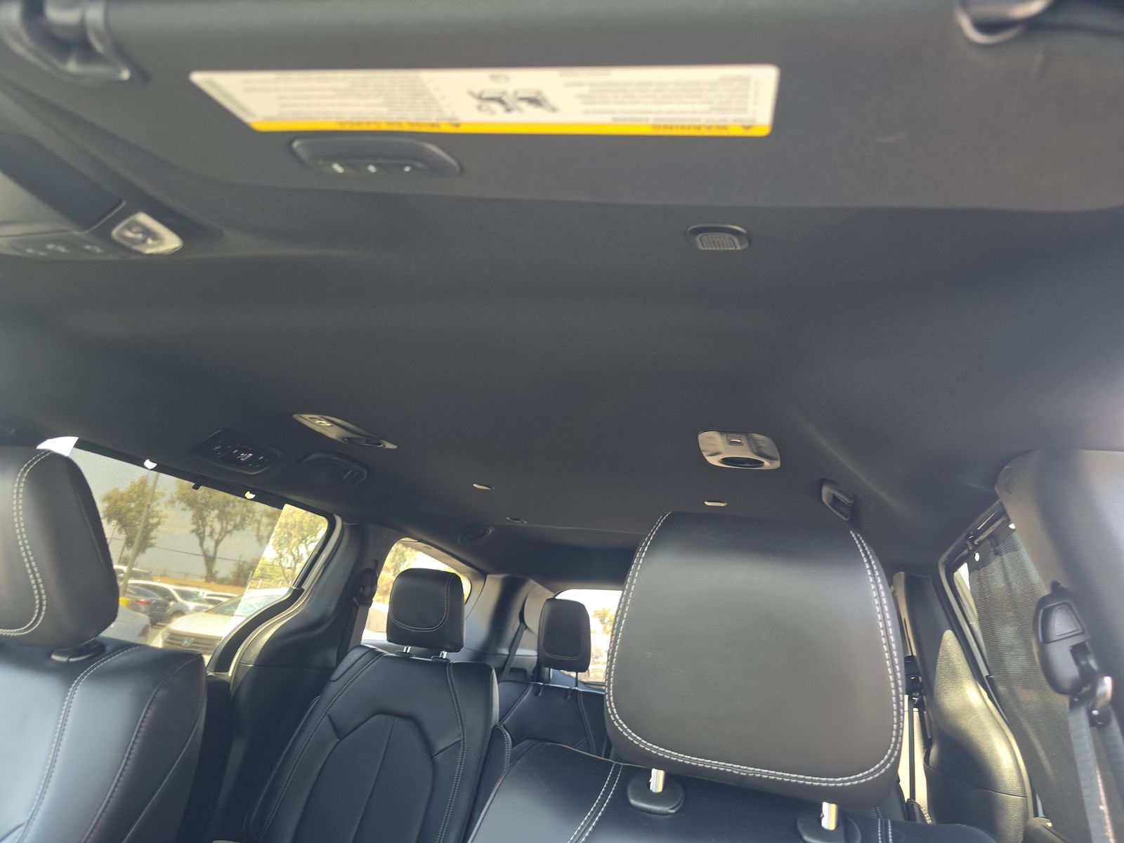 2025 Chrysler Pacifica Select FWD