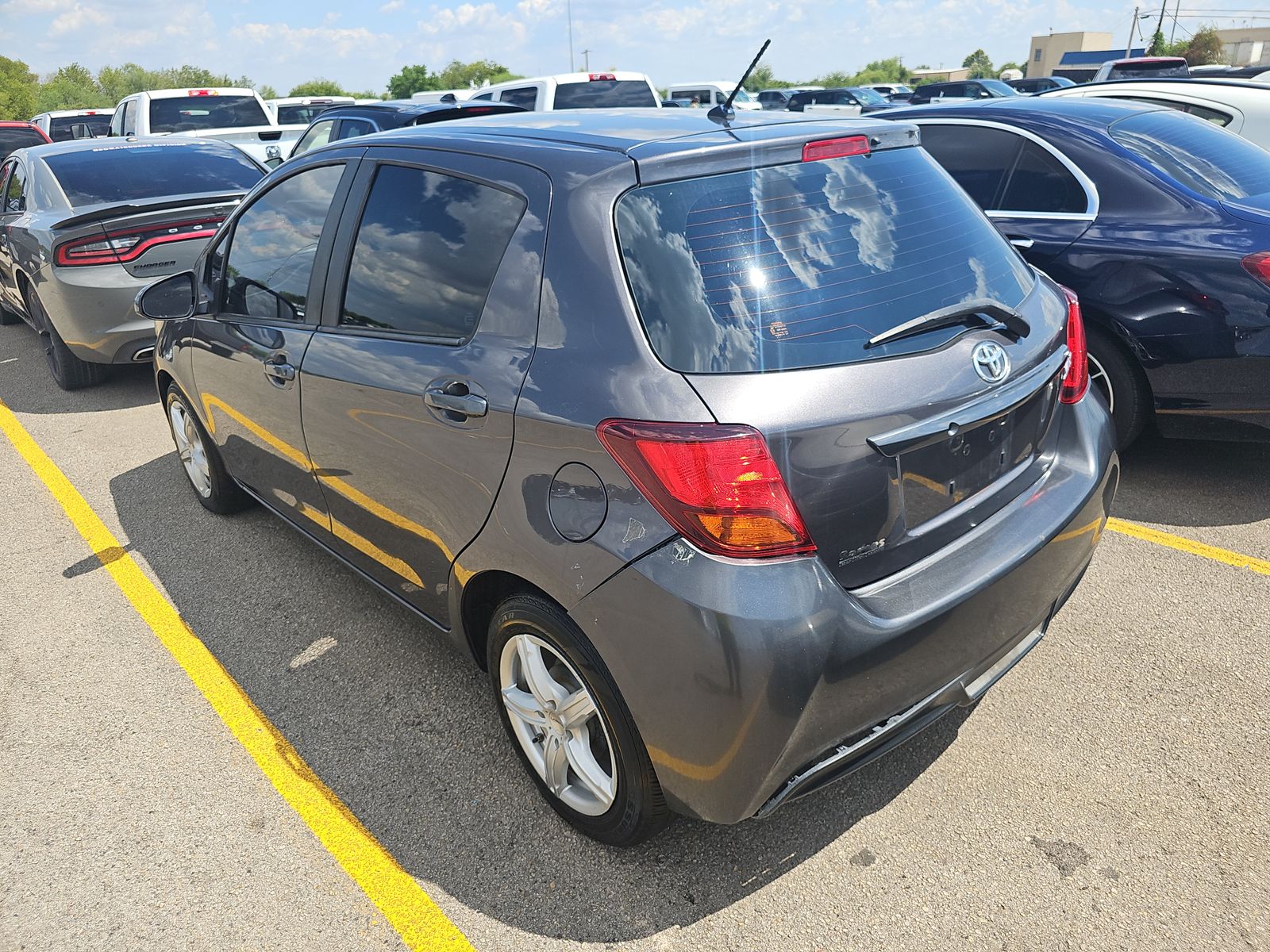 2017 Toyota Yaris L FWD