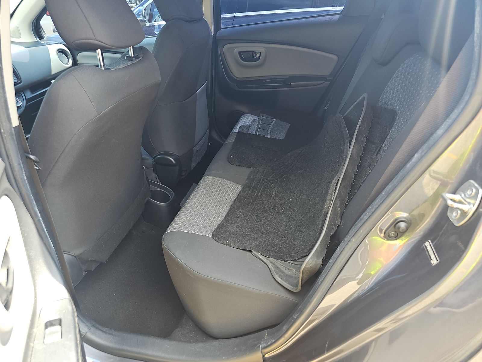 2017 Toyota Yaris L FWD