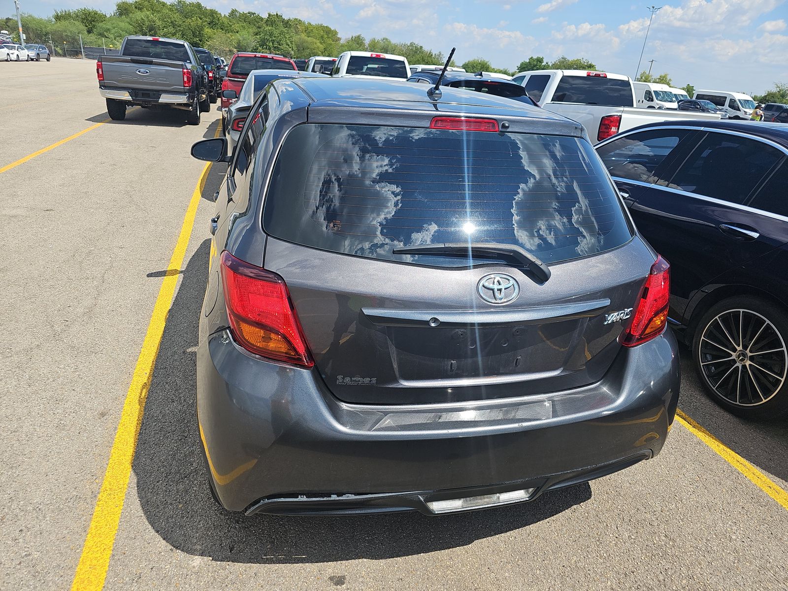 2017 Toyota Yaris L FWD