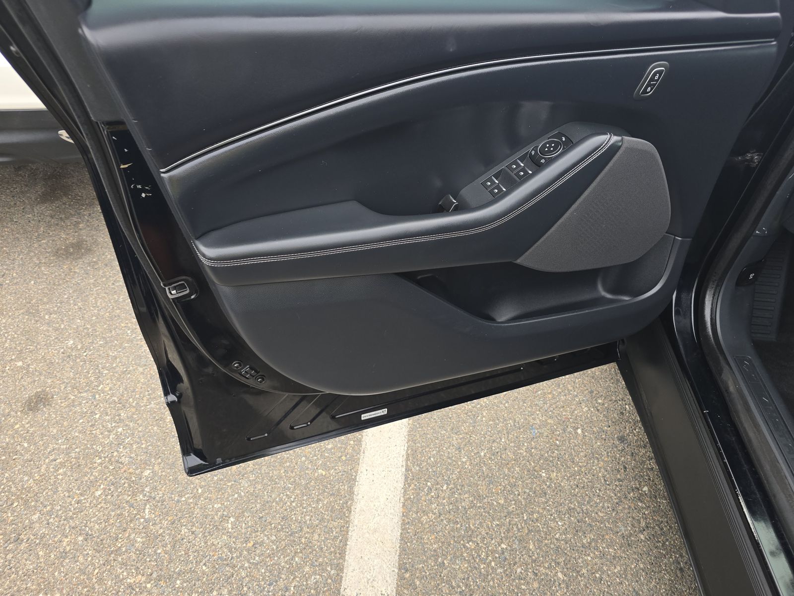 2021 Ford Mustang Mach-E Select RWD