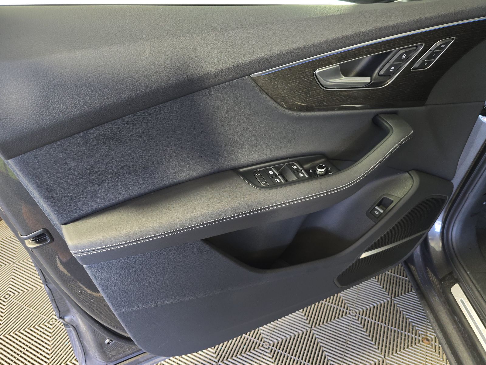 2025 Audi Q7 Premium Plus AWD