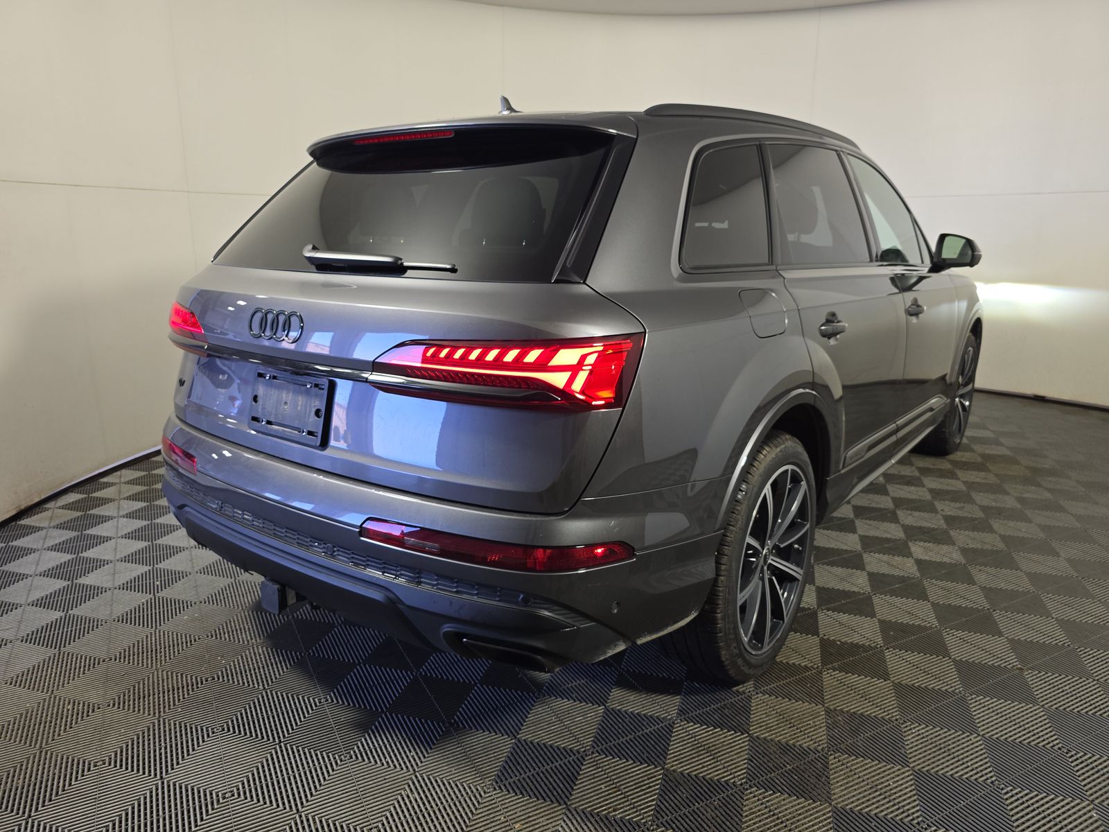 2025 Audi Q7 Premium Plus AWD