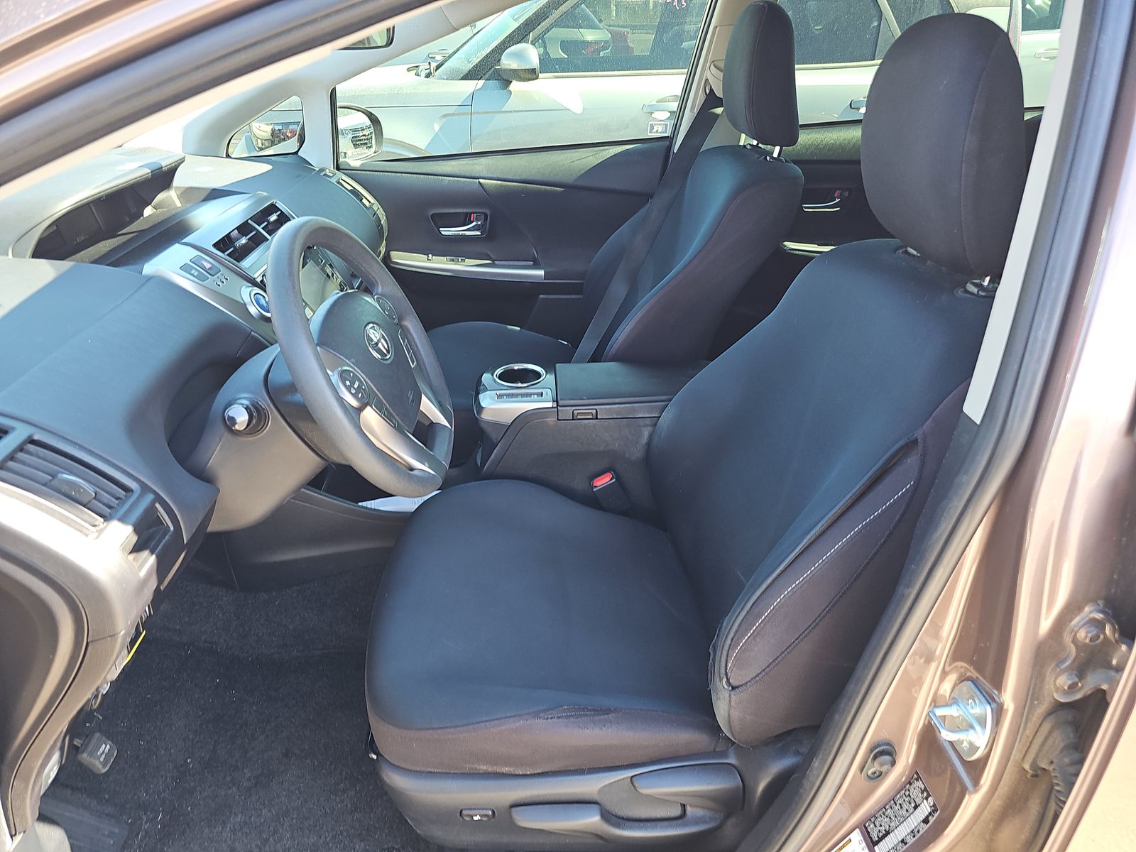 2016 Toyota Prius v Three FWD