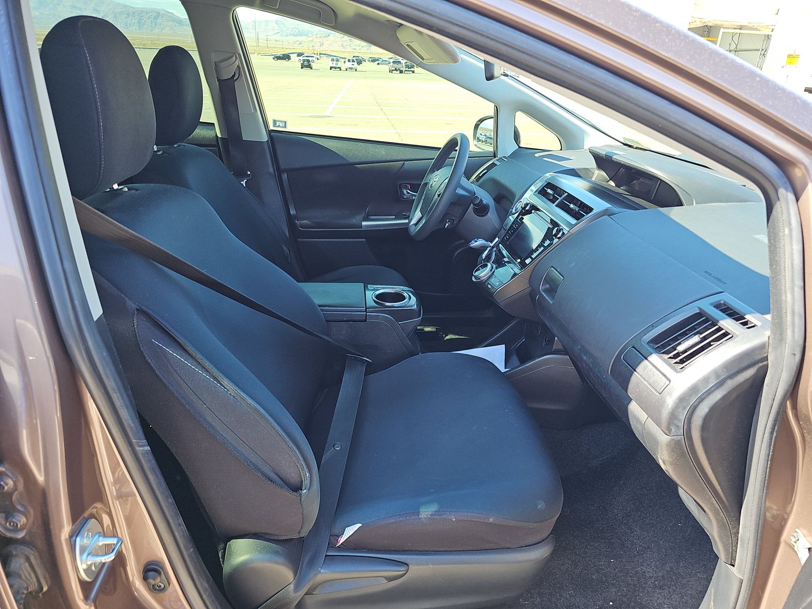 2016 Toyota Prius v Three FWD