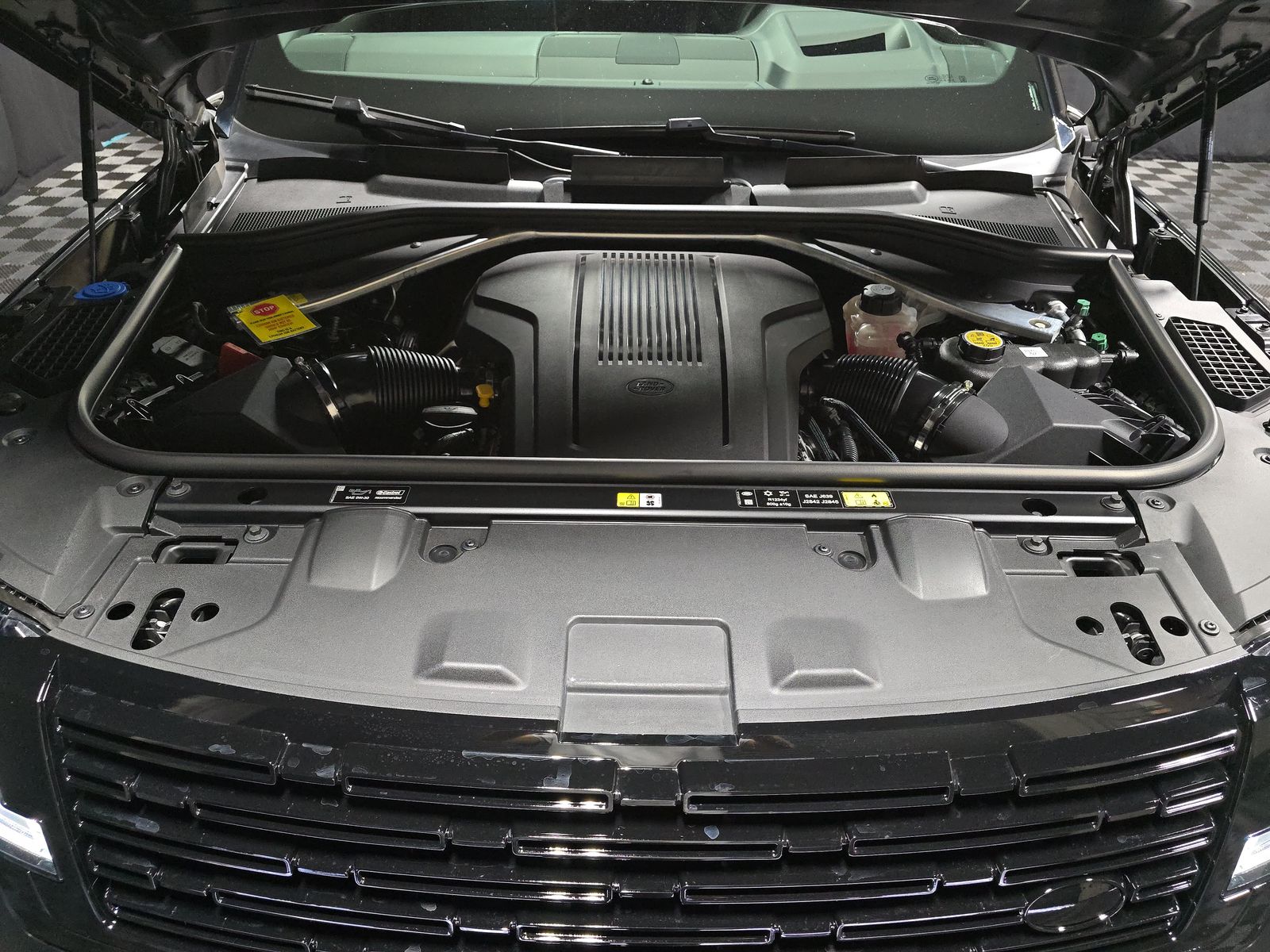 2024 Land Rover Range Rover SE AWD