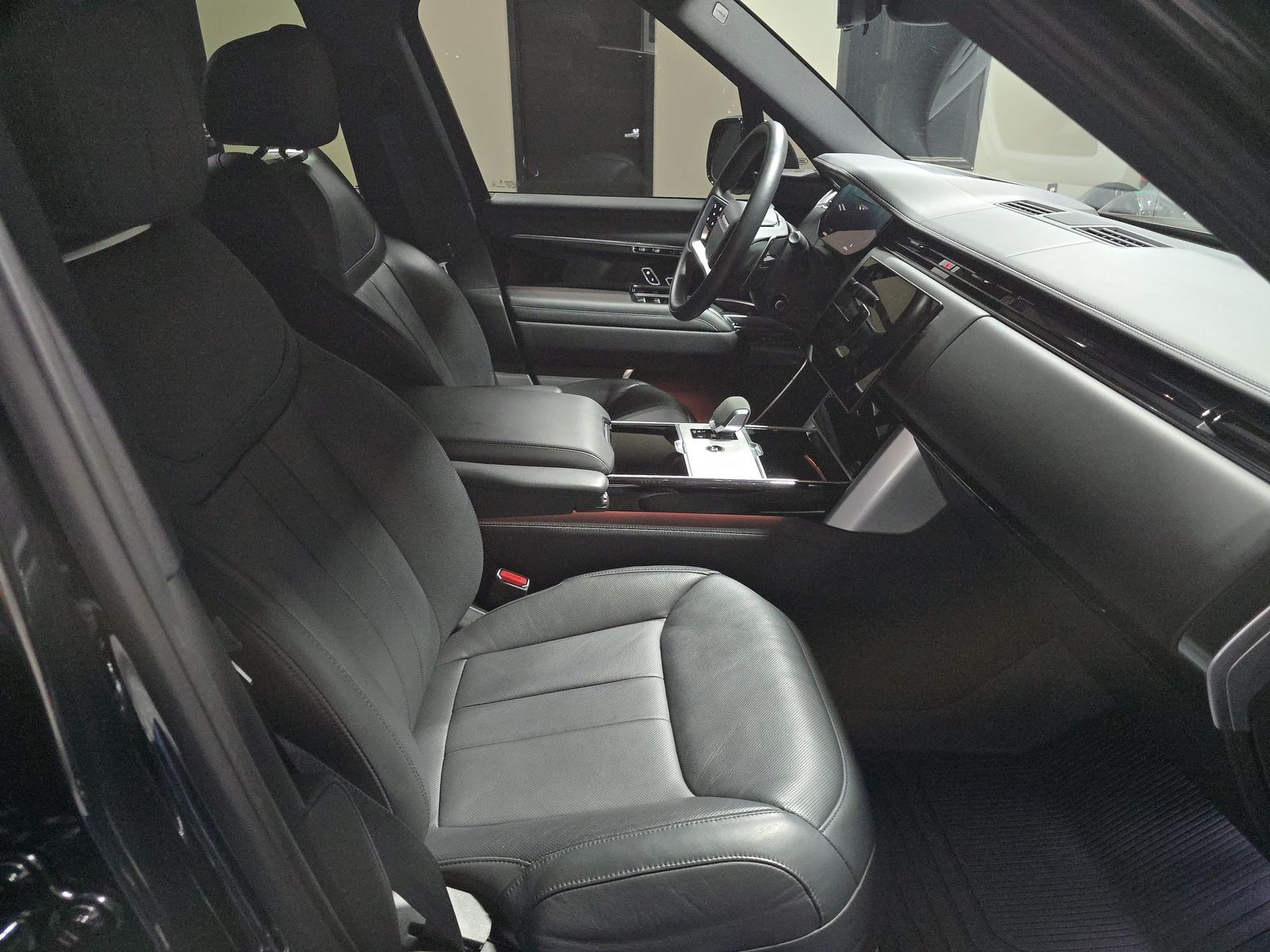 2024 Land Rover Range Rover SE AWD