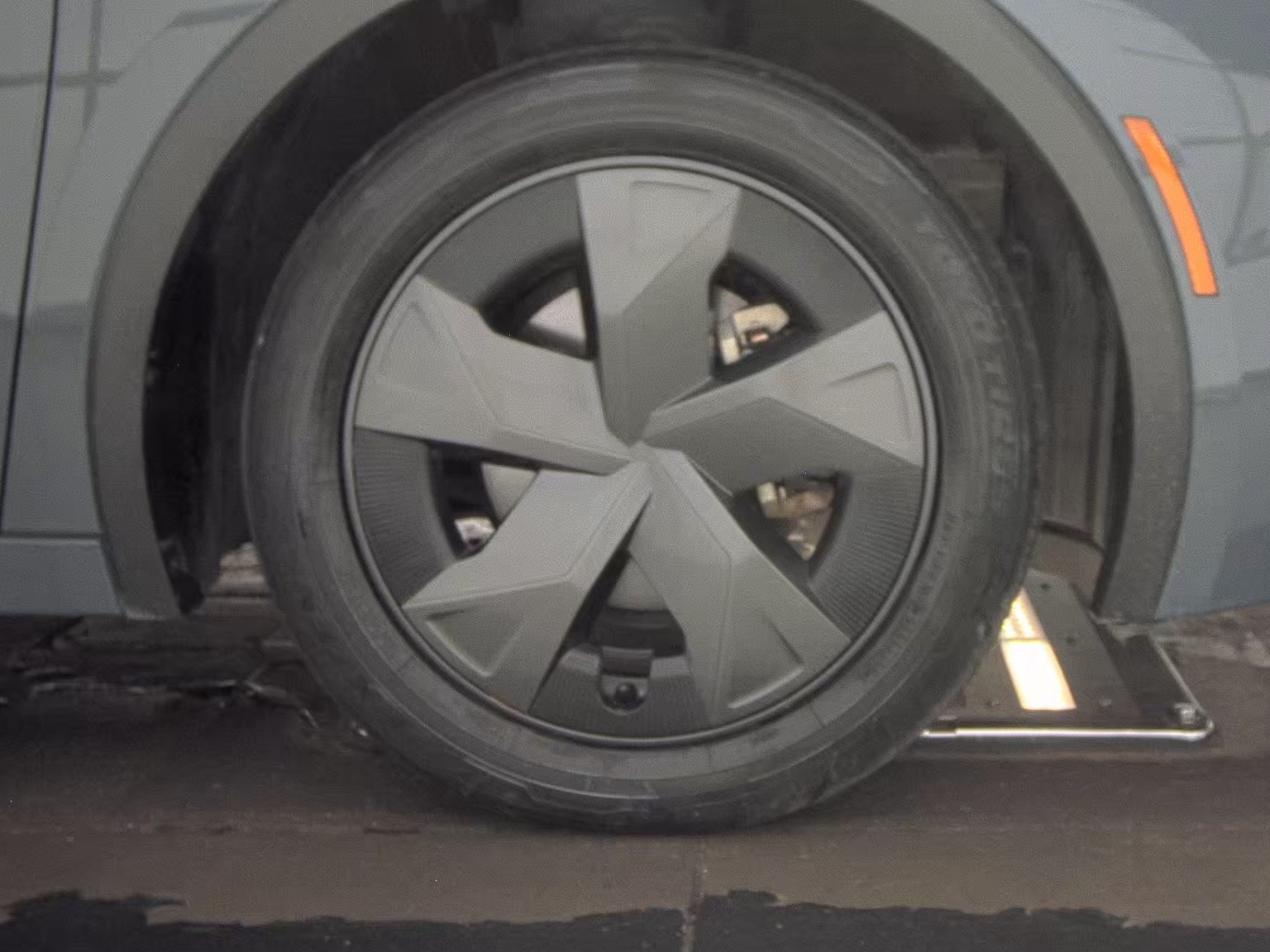 2024 Toyota Prius LE FWD