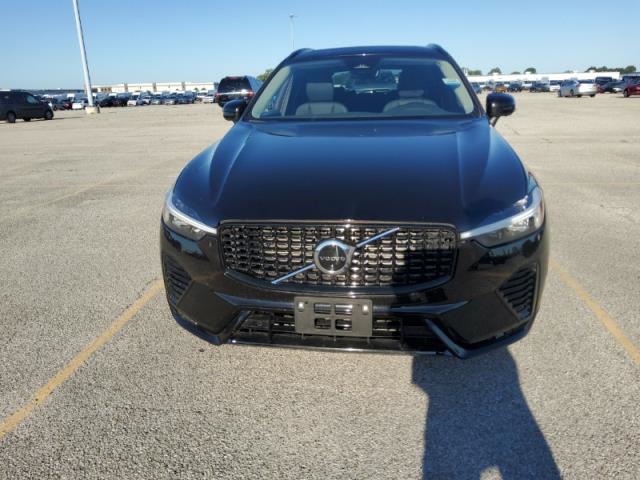 2025 Volvo XC60 B5 Plus AWD