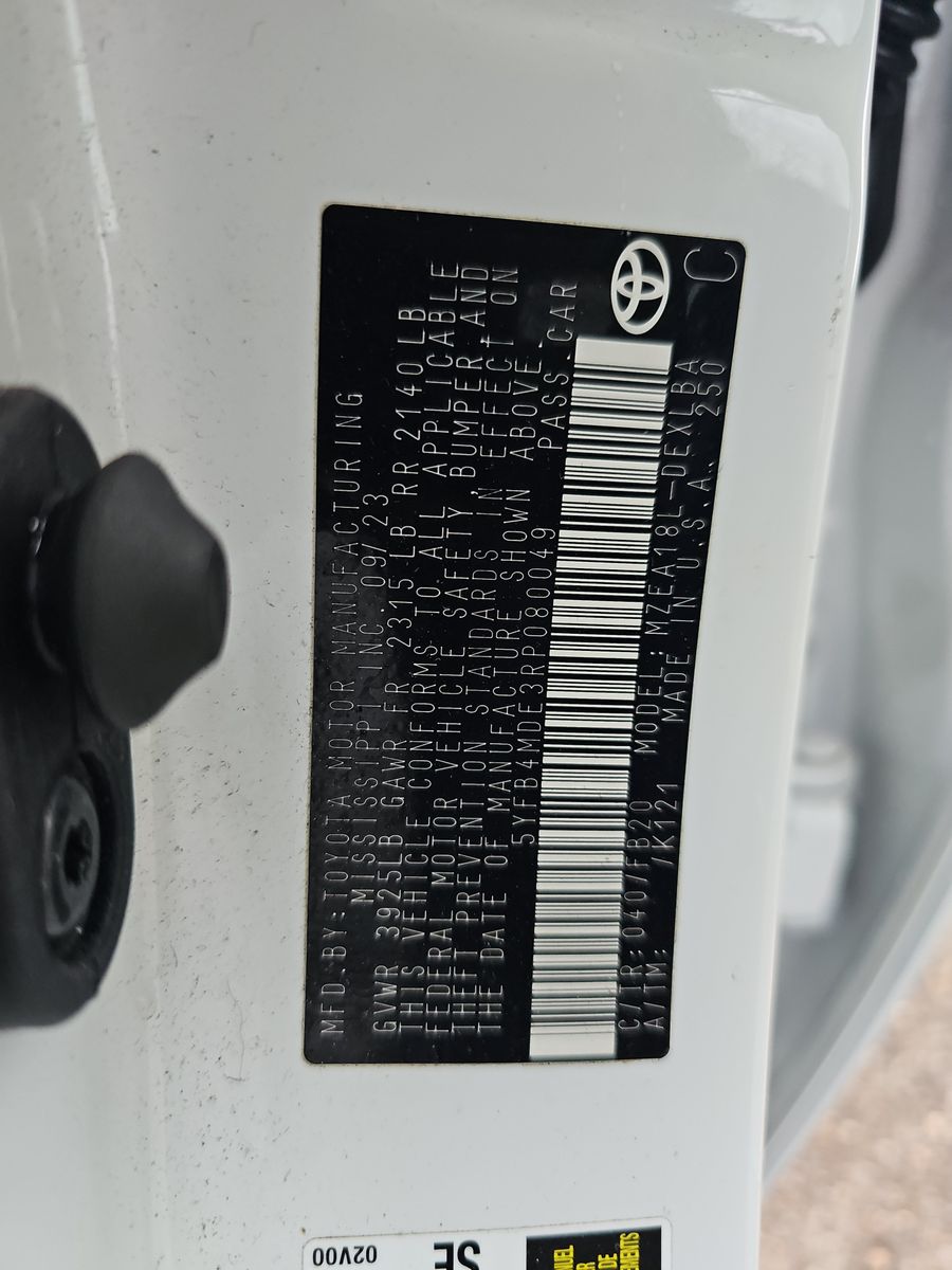 2024 Toyota Corolla LE FWD