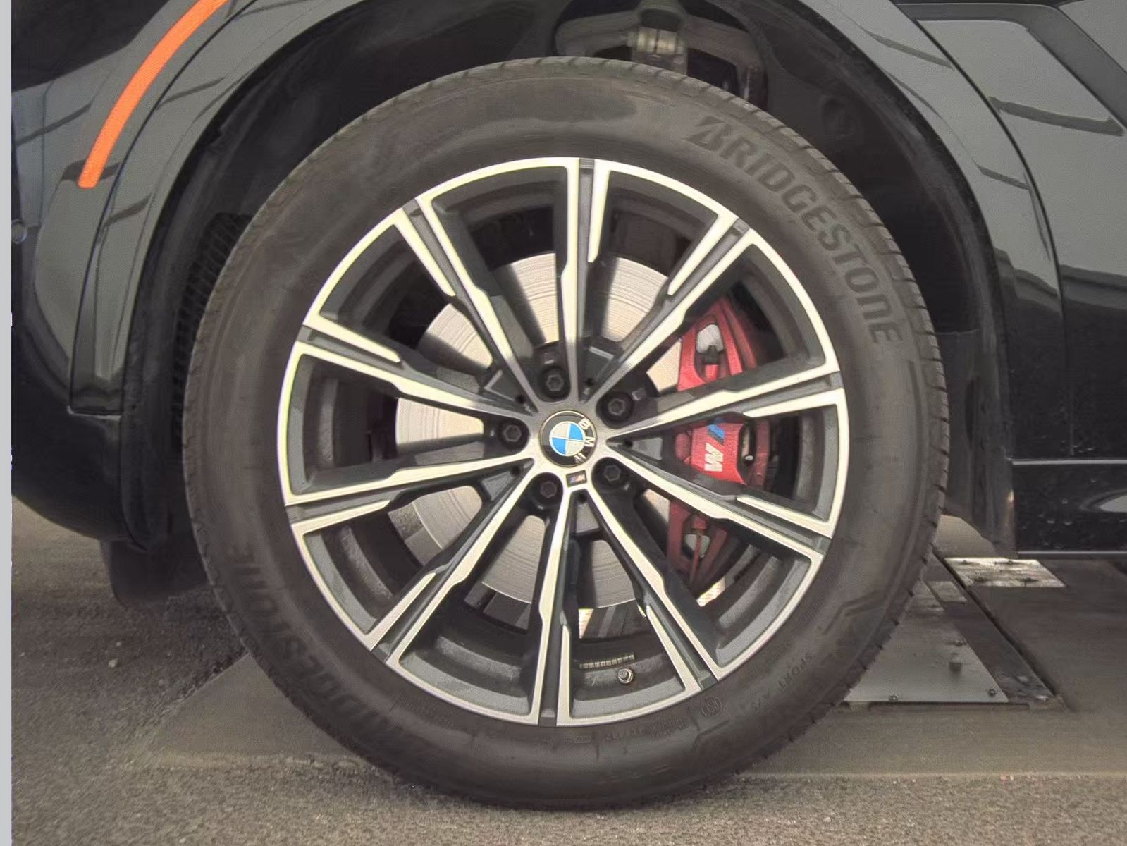 2025 BMW X6 xDrive40i AWD